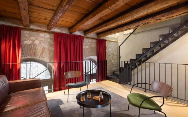 Vincent House