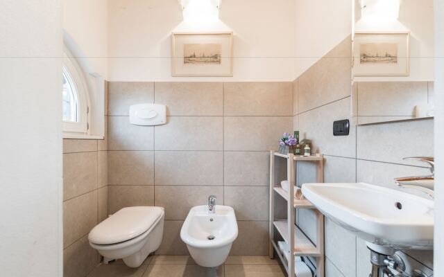 Central Comfy Apartment