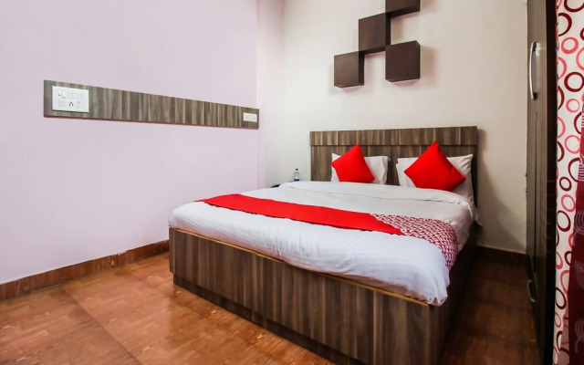 Oyo 24075 Galaxy Guest House