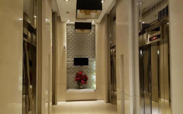 JR Studio Luxe 1824 at Princeton Residences
