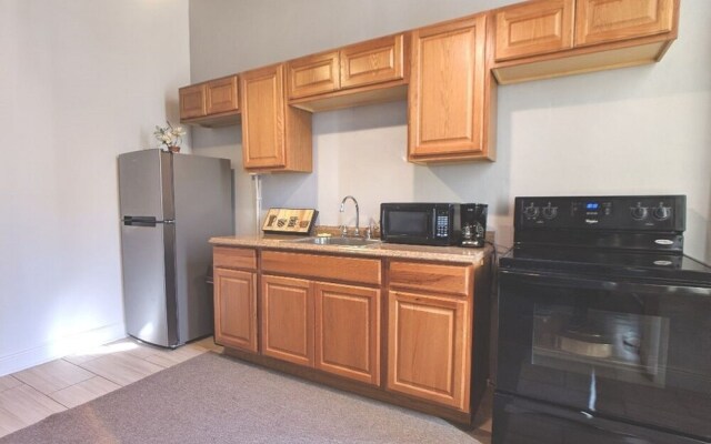 Hosteeva French Quarter Historic Condos