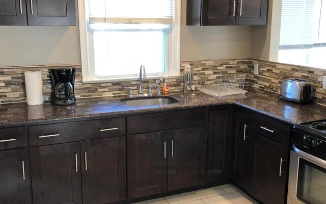 Newly Renovated 2 Bedroom House