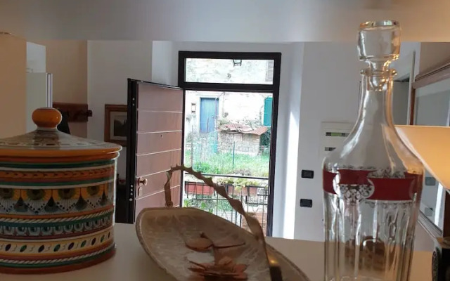 Dueterre Room & Host