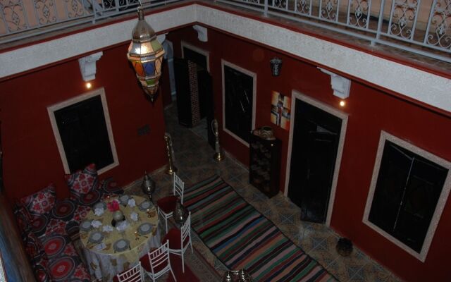 Red Castle Hostel - Backpacker