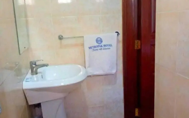 Metropak Hotel Breweries