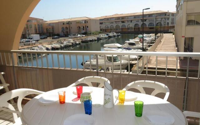 Appartement Sète, 2 Pièces, 4 Personnes - Fr-1-338-136