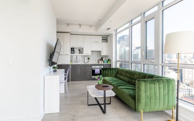 Stallion Suites - Entertainment District
