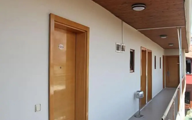 Yali Hotel