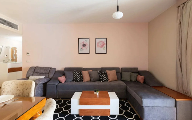 Xuru Stays I Modish & Magnific 2bdr @ Mangroovy Pool & Beach Access