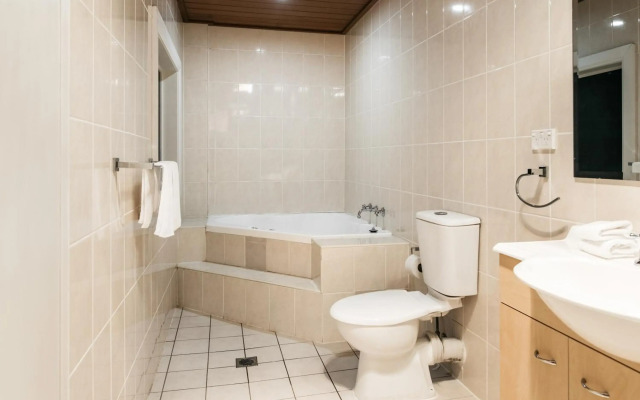 Checkers Resort & Conference Centre