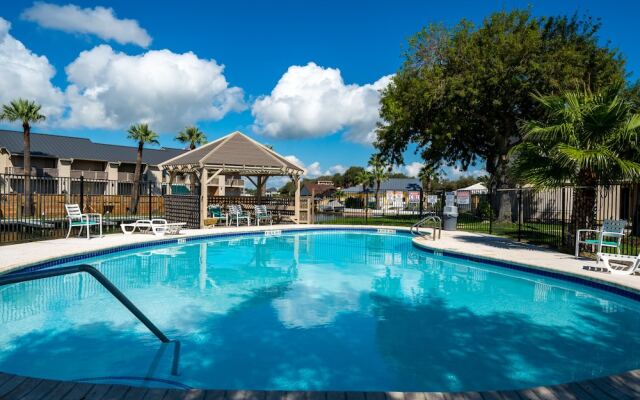 Bay House Condos #2706 - Nautical Nook