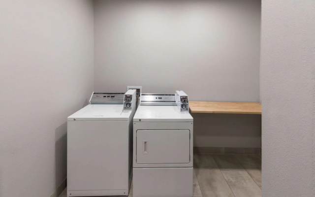 La Quinta Inn & Suites by Wyndham McAlester