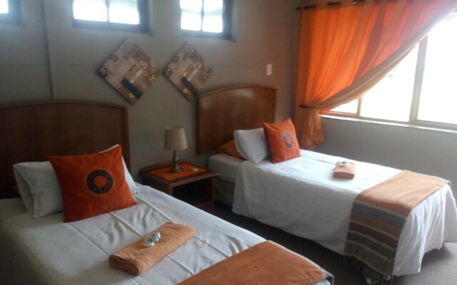 Oasis Country Lodge