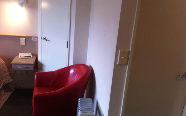 Ocean Waves Hotel