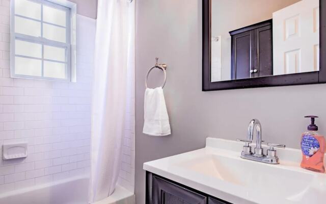 Family-friendly Home for travelers Near subway