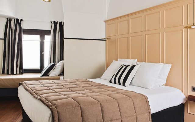 New Hotel Lafayette