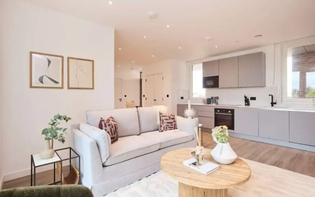 The Tottenham Paradise - Ravishing 2bdr Flat With Balcony