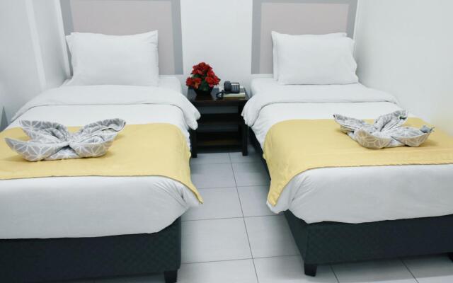 Alicia Tower Residences - Adult Only - Hostel