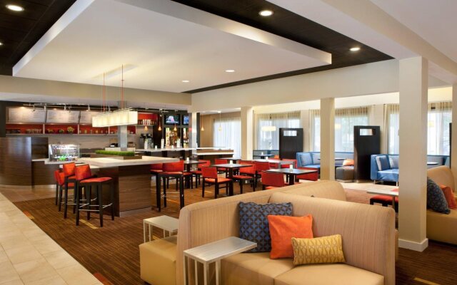 Courtyard by Marriott Bakersfield