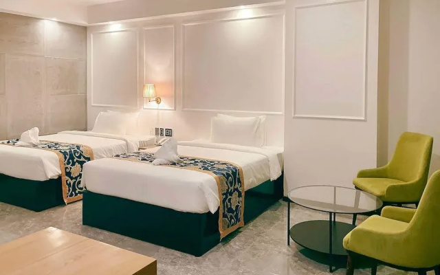 Sunday Hevea Hotel and Resort