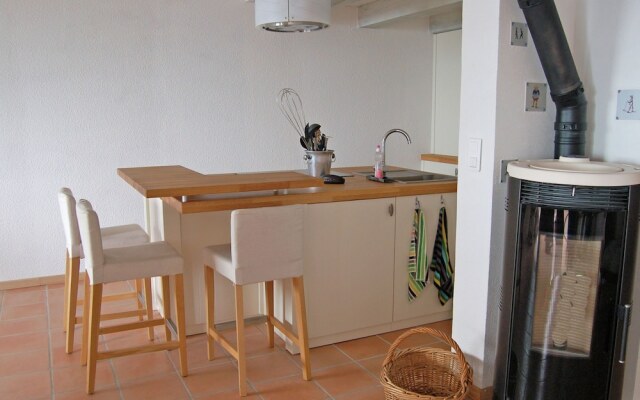 Classy Apartment in La Turbie With Fenced Garden