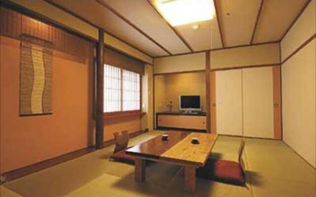 Hana Ryokan Iwatoya