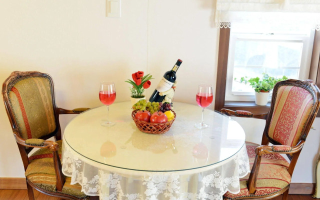 Bohemian couple pension