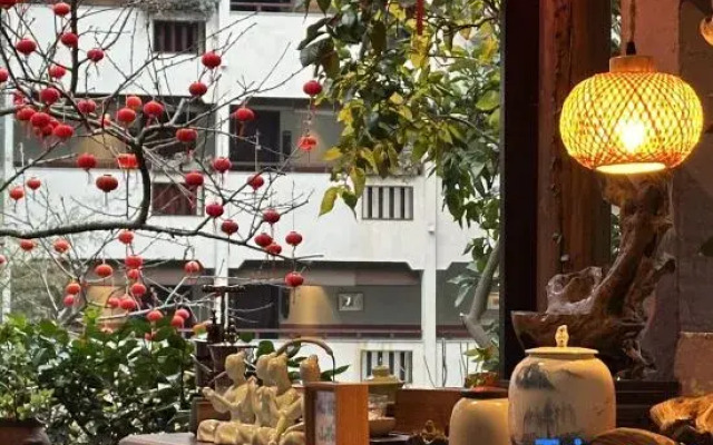Phoenix Xueqingji Humanity Banshan Homestay (Phoenix Ancient City Branch)