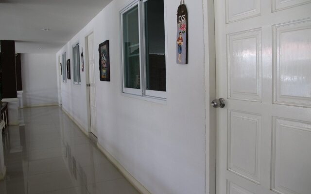 OYO 775 Explore Hotel