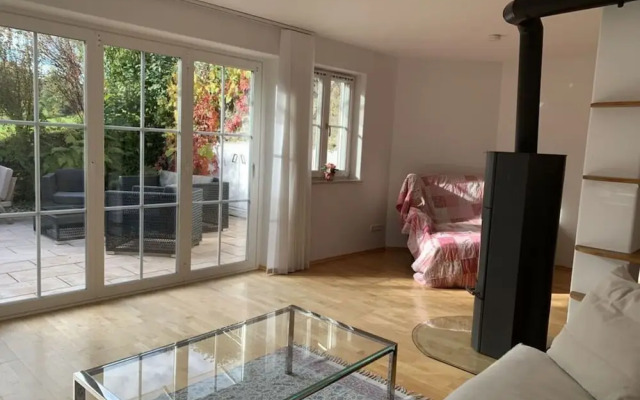 Holiday Apartment Paradise by the Lake