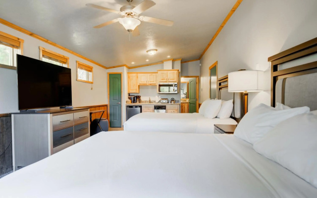 Explorer Cabins At Yellowstone