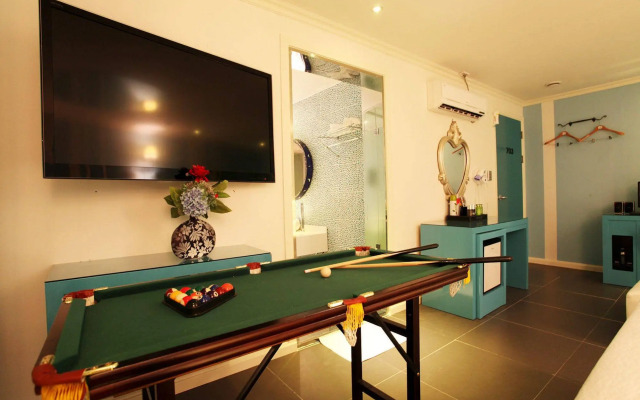 Sungshin Women's University Brown dot