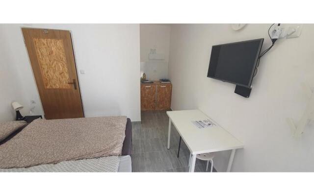 Budget Apartman LeLo Centar 3