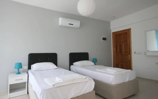 Hi̇mm Hotel
