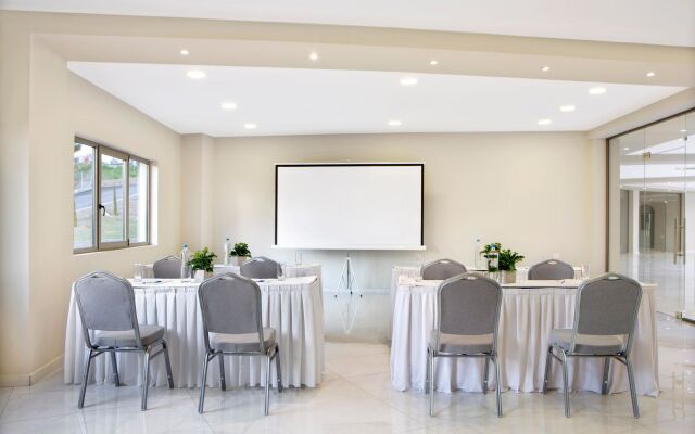 Ajul Luxury Hotel & Spa Resort, a Registry Collection Hotel