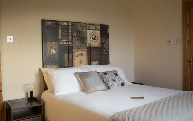 Madra Rua Organic Accommodation
