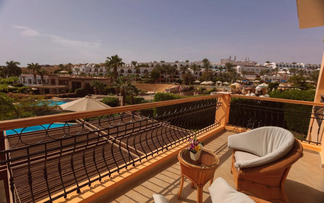 Royal Savoy Hotel & Villas