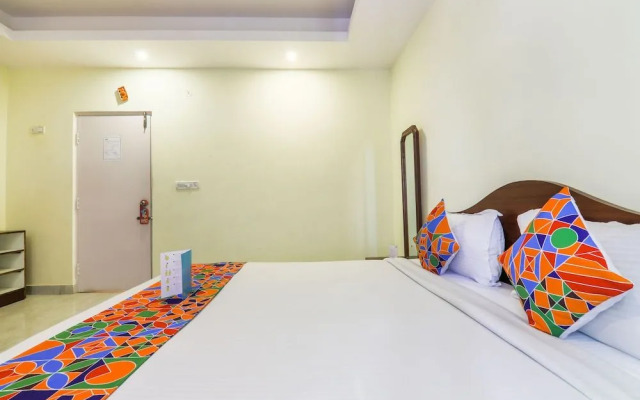 OYO 10335 Platinum Hotel