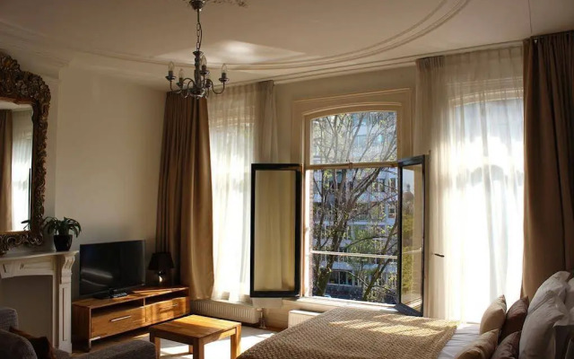 Amsterdam Jewel Canal Apartments