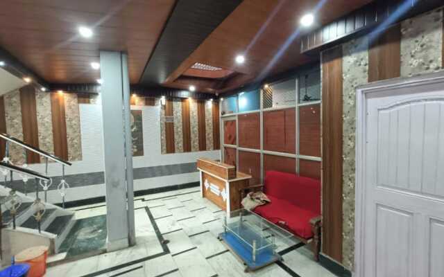 Goroomgo Mohit Paying Guest House Varanasi