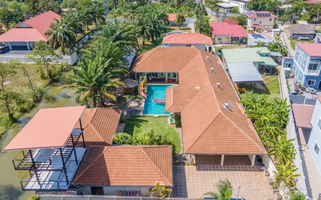 Pool Villa for Families and Party