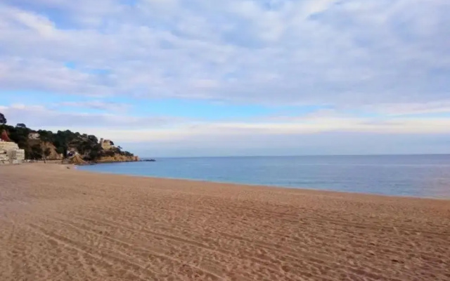 Cozy Apartment, 350m From Beach
