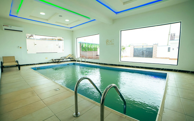 247 Luxury Apartment