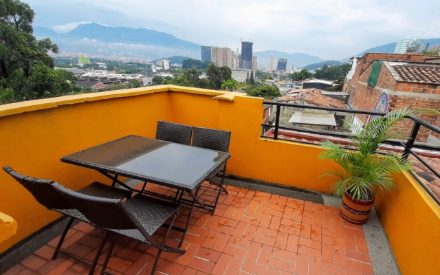 Poblado Guest House