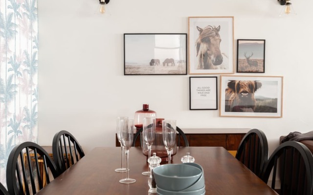 The South Kensington Mews - Lovely & Bright 5BDR Kensington Mews