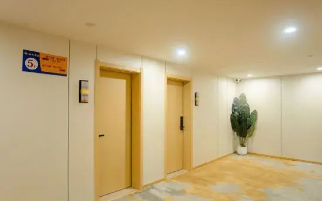 Zhaotong Kaifeng Hotel