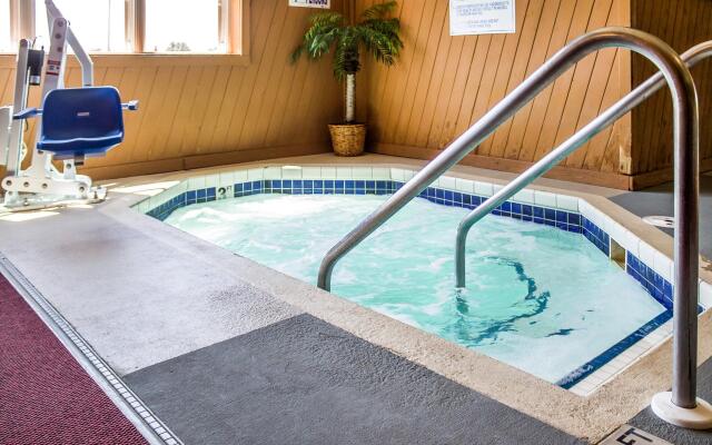Quality Inn Mauston I-90