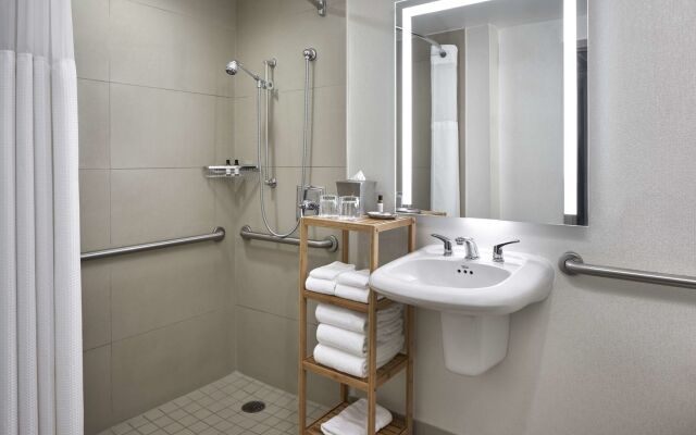 Hyatt Regency Crystal City at Reagan National Airport