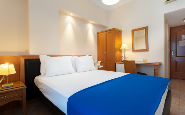 Pantheon City Hotel