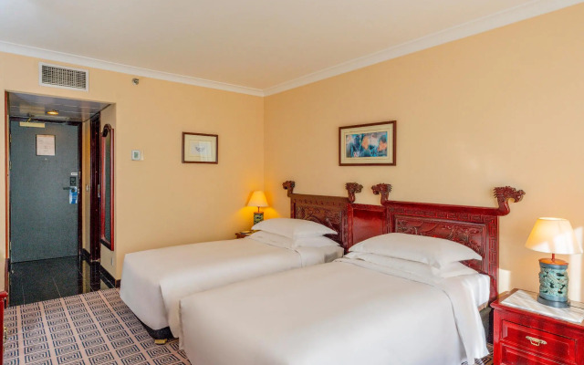 Grand Skylight Hotel Royal